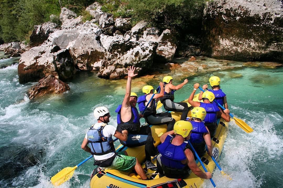 mountain-paradise-active-holidays-rafting-maya-team.jpg