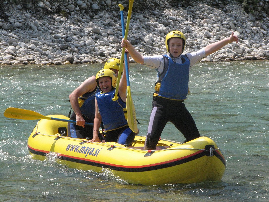 Mini-rafting-Kamno4-Maya-team.jpg