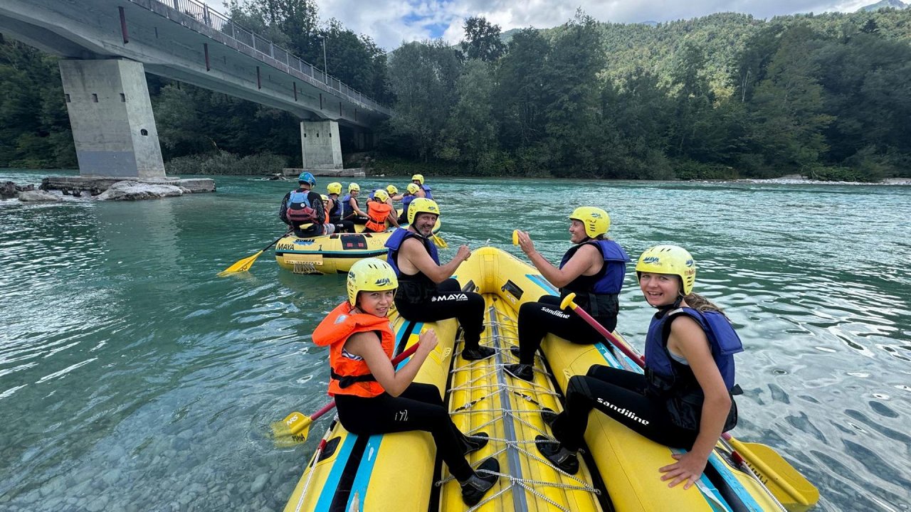 DRUŽINSKI RAFT - SOCA - MAYA TEAM (2) DRUŽINSKI RAFT - SOCA - MAYA TEAM (2)