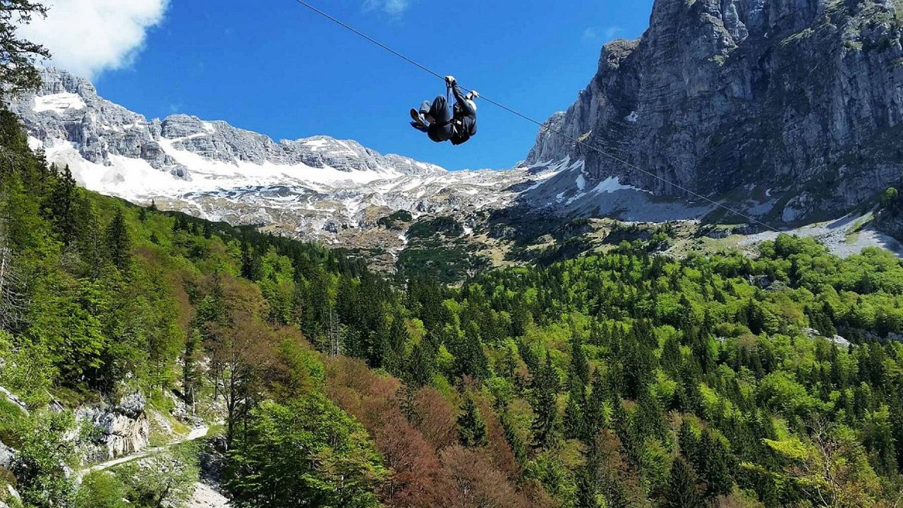 ZIPLINE KANIN.jpg ZIPLINE KANIN.jpg